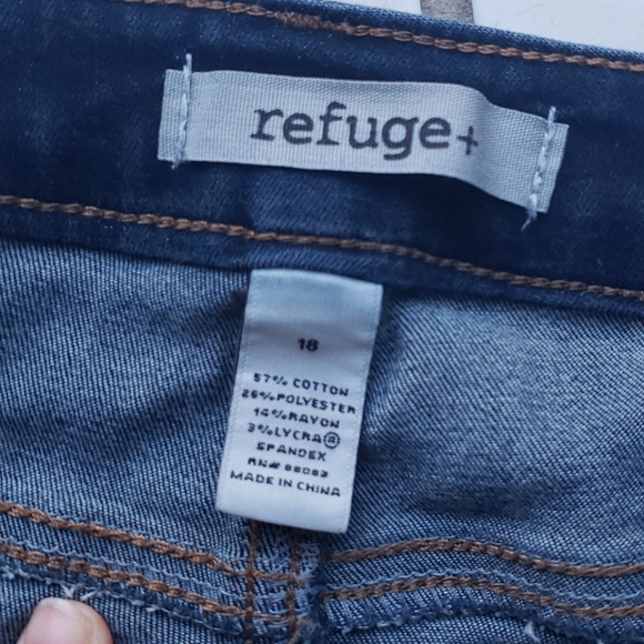 Plus Size Jeans - Picture 4 of 5